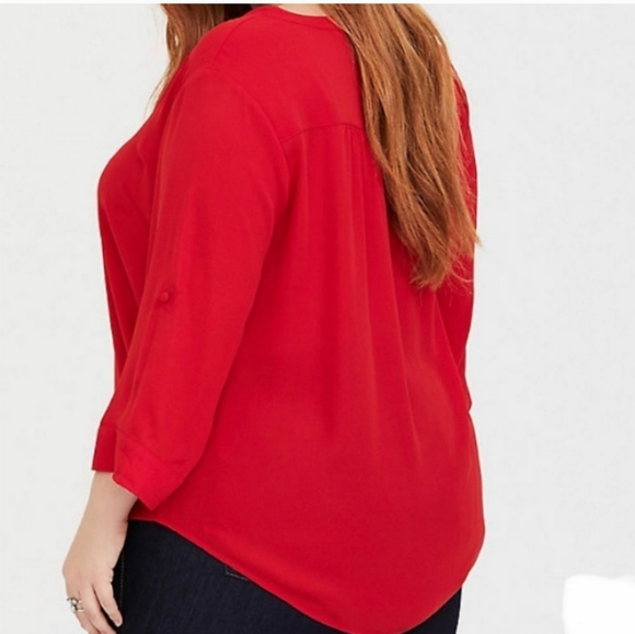 TORRID HARPER - RED GEORGETTE BUTTON-LOOP BLOUSE - Picture 3 of 4